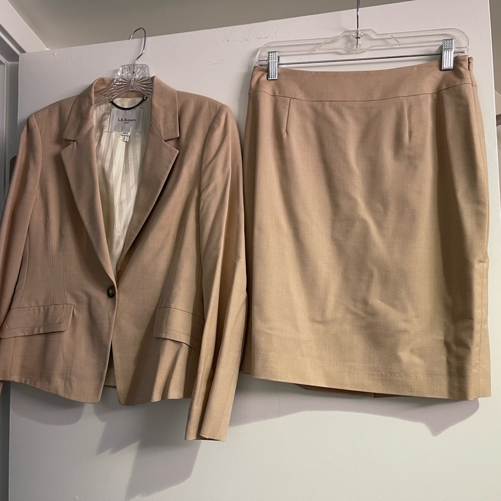 LK Bennett skirt suit two piece size US 6. Perfect condition